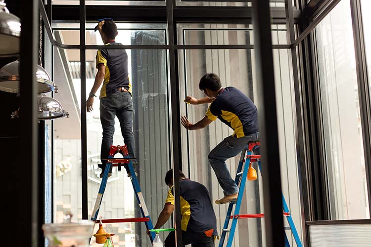 Pourquoi doit-on faire appel à un vitrier qualifié ? Maisons-Laffitte